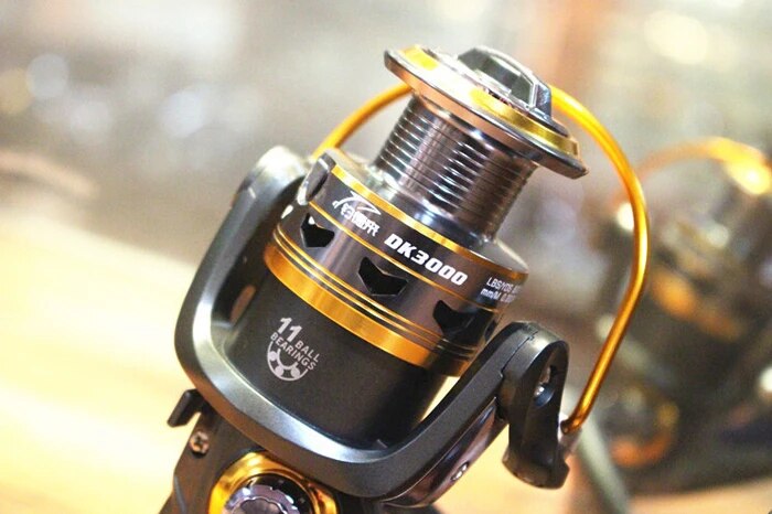 Free Shipping 11BB 2000-6000 Series Spinning Reel Fishing Reel Pesca Ratio 5.2:1 Fishing Spinning Reel